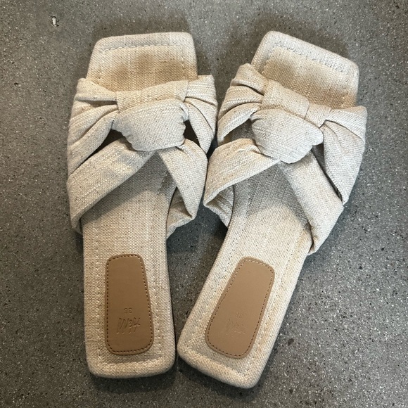 Zara flats - Picture 2 of 3